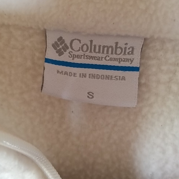Columbia jacket small white pockets - Picture 3 of 5